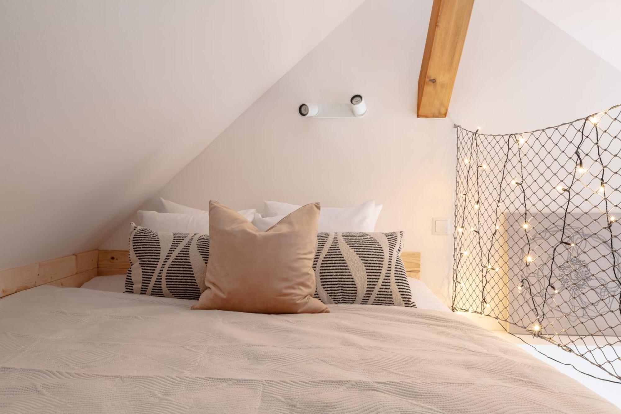 Апартаменти Turnkey I Vineyard Terrace Прага